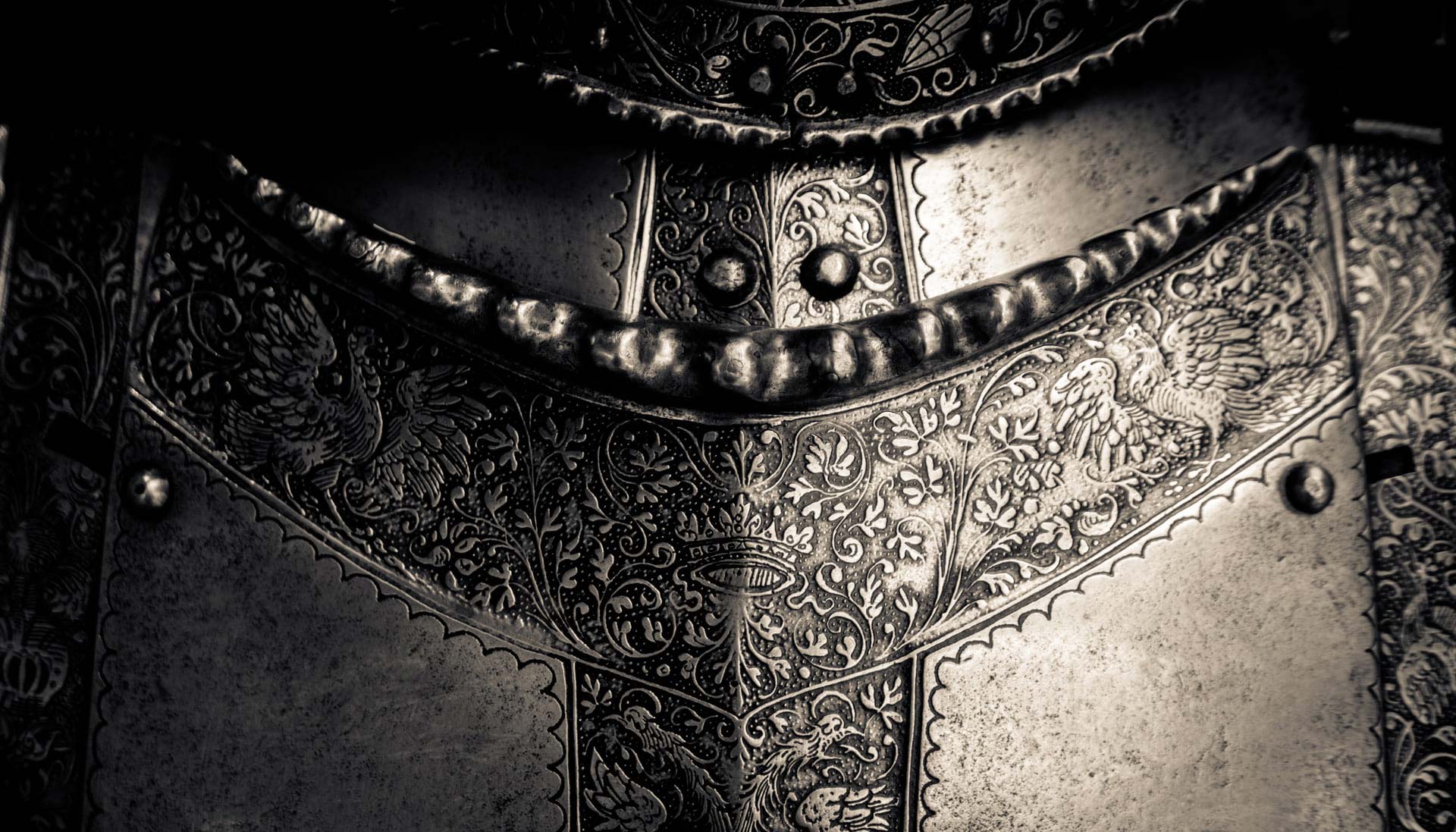 medieval-armor-detail-JNWTZYF.jpg